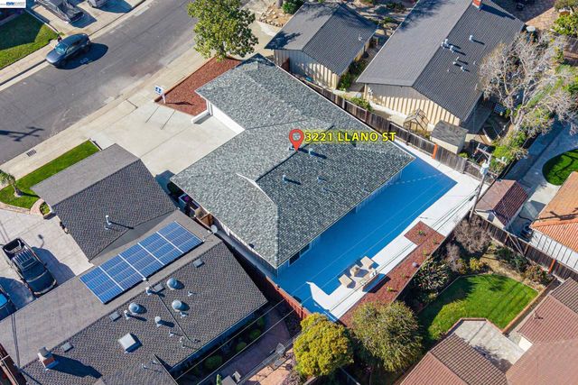 3221 Llano St, San Mateo, CA 94403