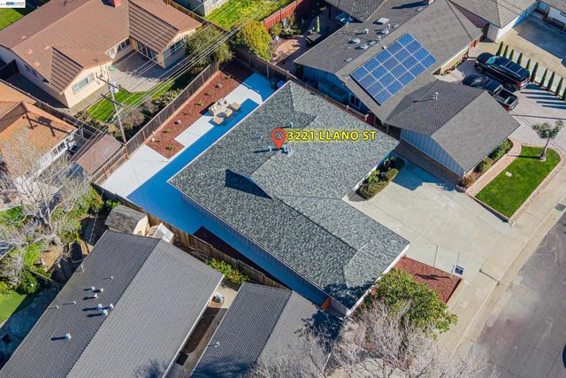 3221 Llano St, San Mateo, CA 94403