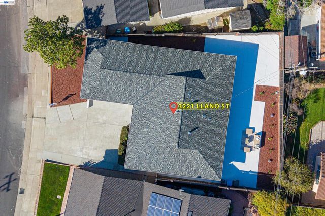 3221 Llano St, San Mateo, CA 94403