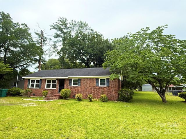 101 Windsor Drive, Cheraw, SC 29520