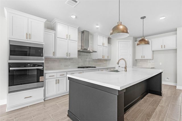 2915 Sweet Honey Lane, Fulshear, TX 77423