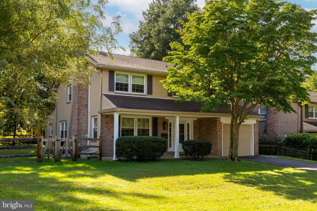 8113 WINSTON RD, PHILADELPHIA, PA 19118 — exterior