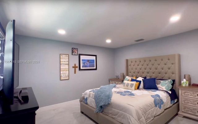 8275 Shadow Wood Blvd, Coral Springs, FL 33071