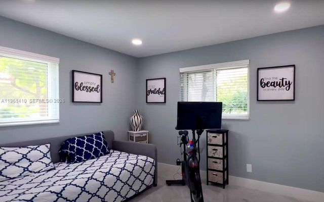 8275 Shadow Wood Blvd, Coral Springs, FL 33071