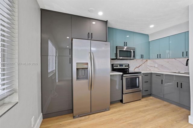 1634 NE 4th Place, Fort Lauderdale, FL 33301