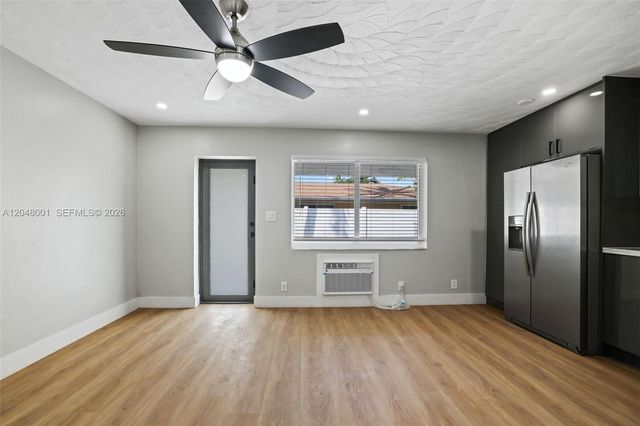 1634 NE 4th Place, Fort Lauderdale, FL 33301