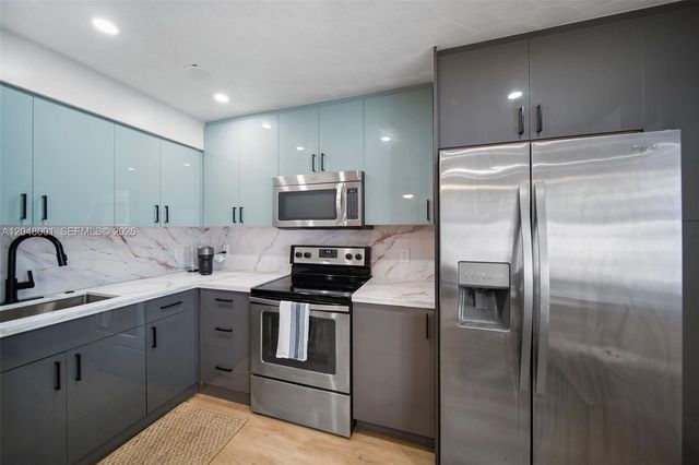 1634 NE 4th Place, Fort Lauderdale, FL 33301