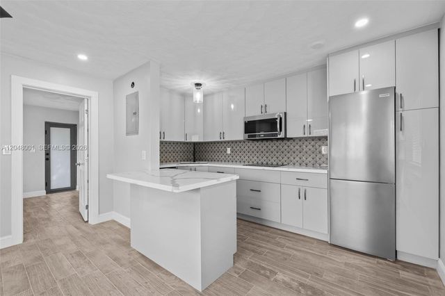1634 NE 4th Place, Fort Lauderdale, FL 33301