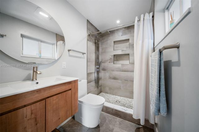 1634 NE 4th Place, Fort Lauderdale, FL 33301