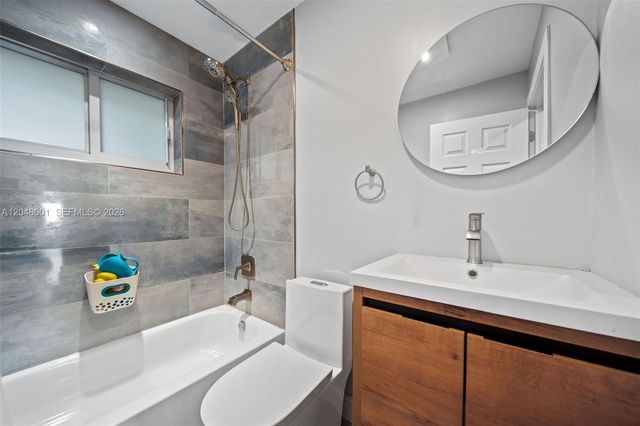 1634 NE 4th Place, Fort Lauderdale, FL 33301