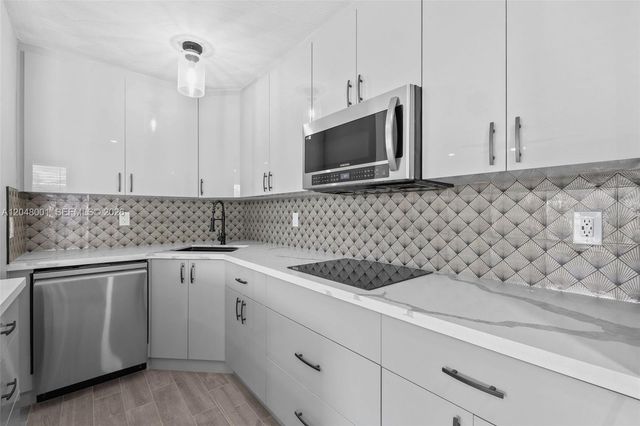 1634 NE 4th Place, Fort Lauderdale, FL 33301