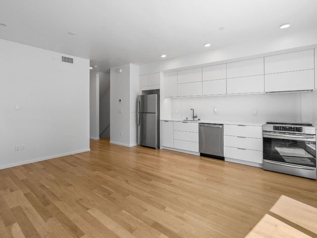 2431 Binnen Ln, Sacramento, CA 95818