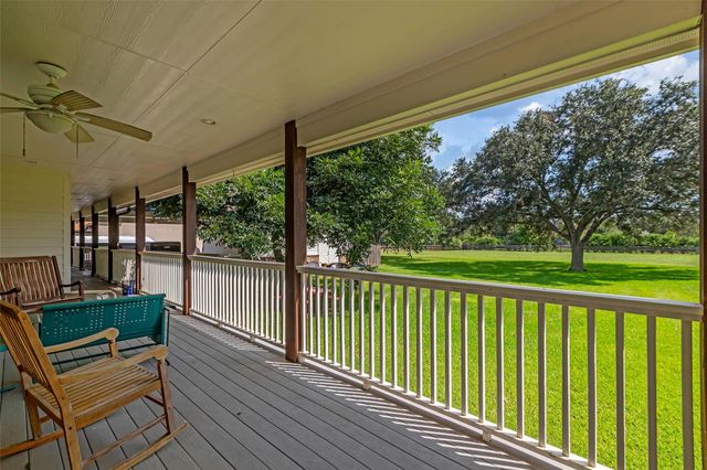 3811 Westerdale Drive, Fulshear, TX 77441