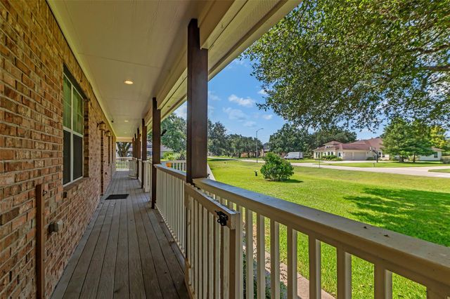 3811 Westerdale Drive, Fulshear, TX 77441