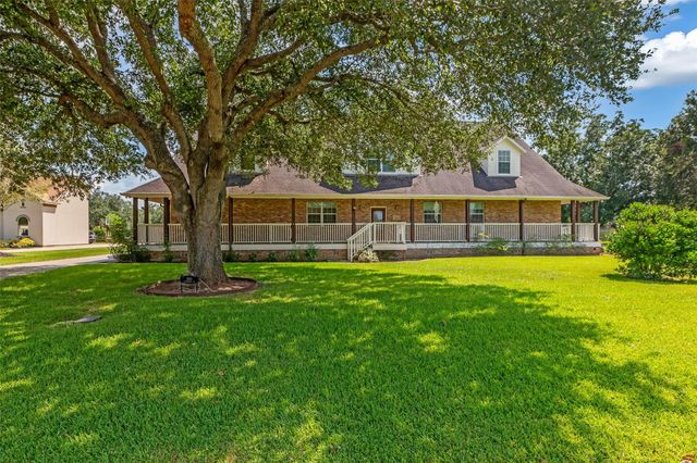 3811 Westerdale Drive, Fulshear, TX 77441