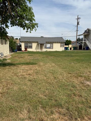 2406 B Street, Selma, CA 93662