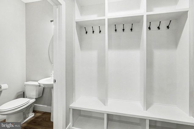 205 ESTATE DR, Mechanicsburg, PA 17055