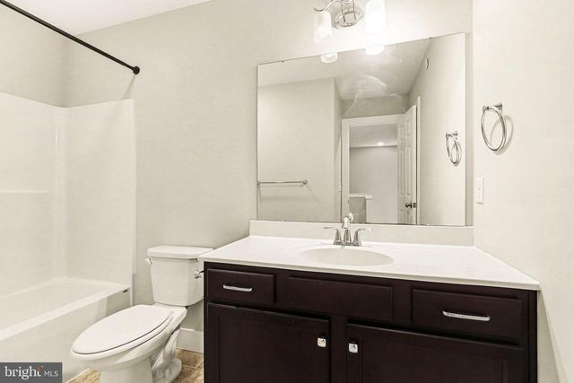 205 ESTATE DR, Mechanicsburg, PA 17055