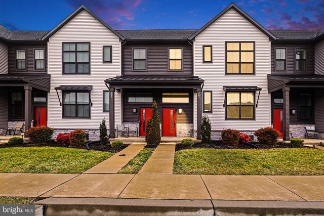 205 ESTATE DR, Mechanicsburg, PA 17055