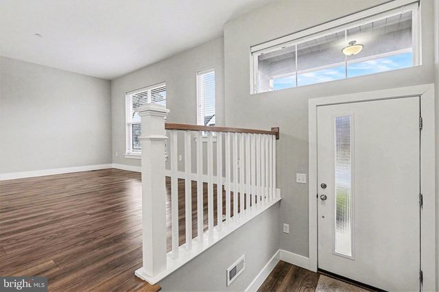 205 ESTATE DR, Mechanicsburg, PA 17055