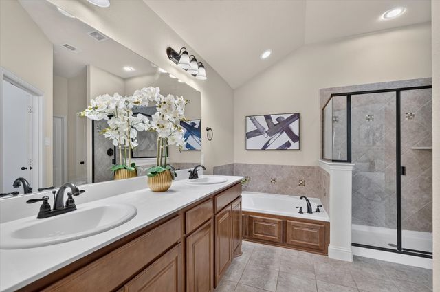 1413 Thibodaux Drive, Greenville, TX 75402