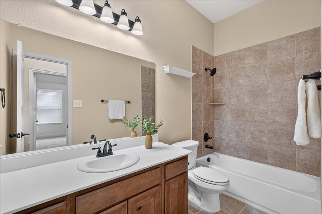 1413 Thibodaux Drive, Greenville, TX 75402