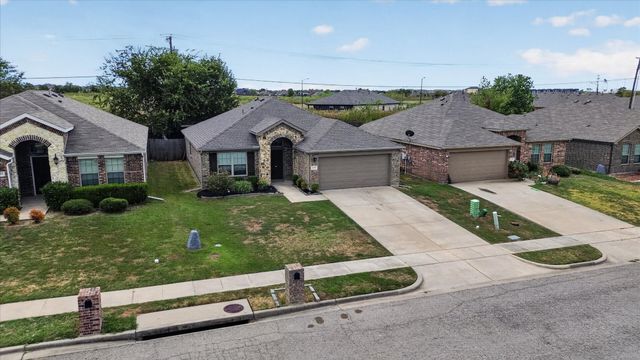 1413 Thibodaux Drive, Greenville, TX 75402