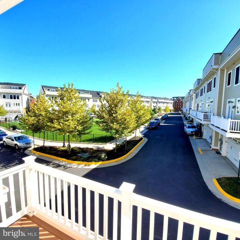 13717 NEIL ARMSTRONG AVE, Herndon, VA 20171