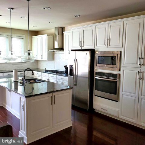 13717 NEIL ARMSTRONG AVE, Herndon, VA 20171