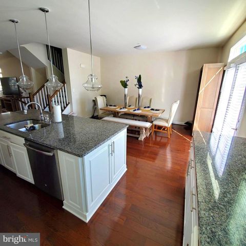 13717 NEIL ARMSTRONG AVE, Herndon, VA 20171
