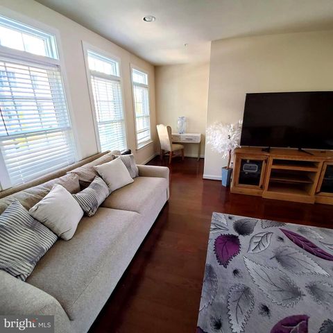 13717 NEIL ARMSTRONG AVE, Herndon, VA 20171