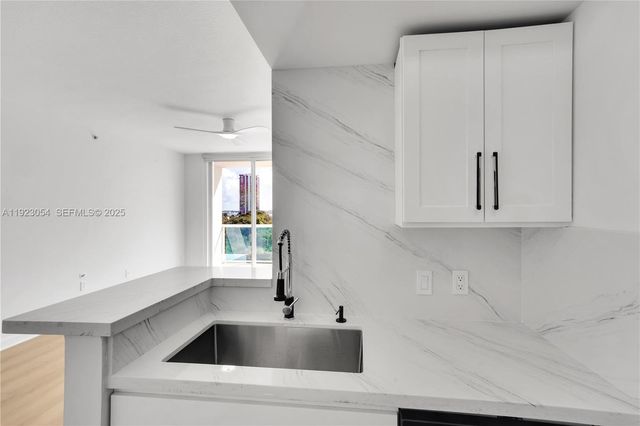 1723 SW 2nd Ave 909, Miami, FL 33129