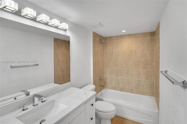 1723 SW 2nd Ave 909, Miami, FL 33129