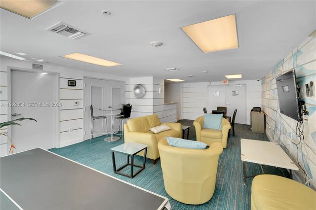 1723 SW 2nd Ave 909, Miami, FL 33129