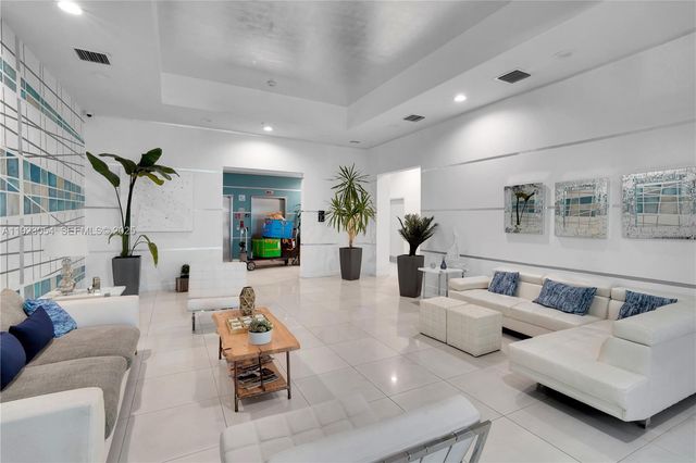 1723 SW 2nd Ave 909, Miami, FL 33129