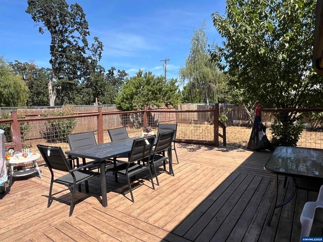 2310 Mountain View Dr, Salem, OR 97302