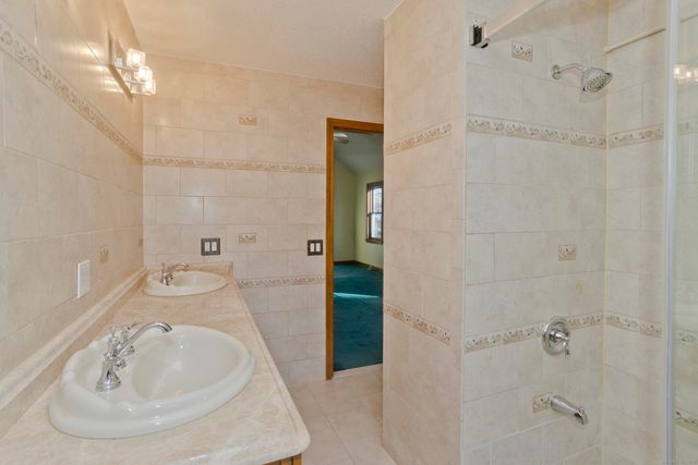 29 Privilege Road, Bloomfield, CT 06002