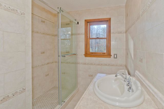 29 Privilege Road, Bloomfield, CT 06002