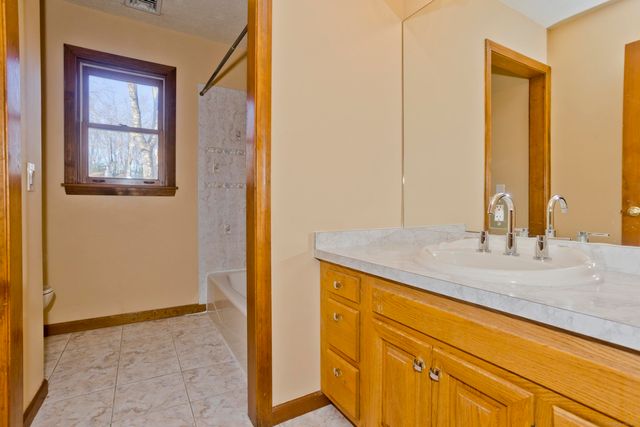 29 Privilege Road, Bloomfield, CT 06002