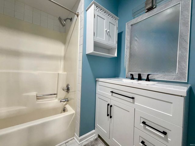 9572 S Lake Ridge Dr Unit 171, Bloomington, IN 47401