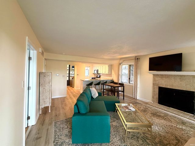 9572 S Lake Ridge Dr Unit 171, Bloomington, IN 47401