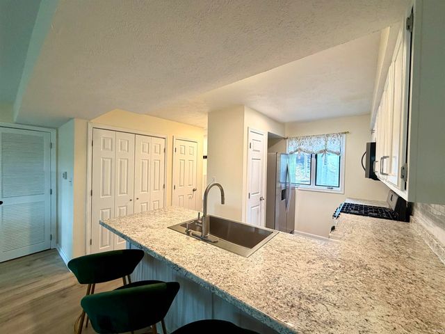 9572 S Lake Ridge Dr Unit 171, Bloomington, IN 47401