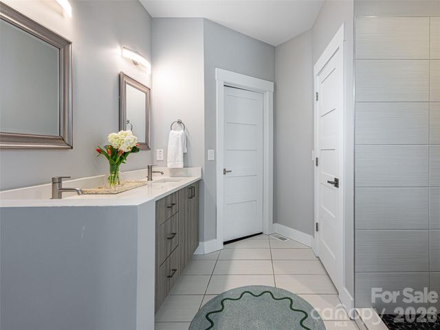 89 Vance Crescent Extension, Asheville, NC 28806