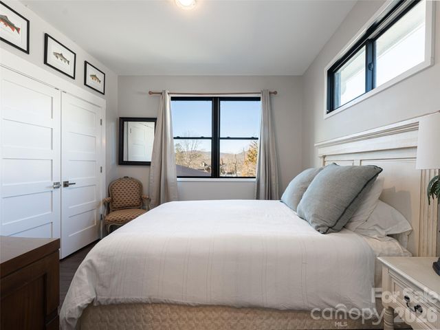 89 Vance Crescent Extension, Asheville, NC 28806