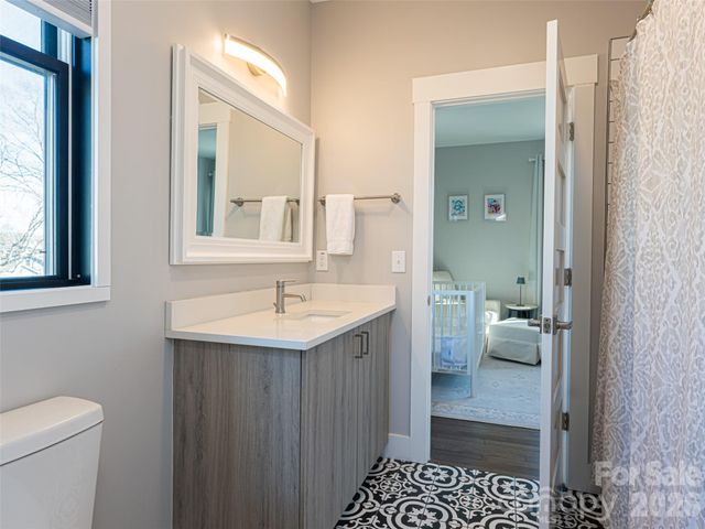 89 Vance Crescent Extension, Asheville, NC 28806