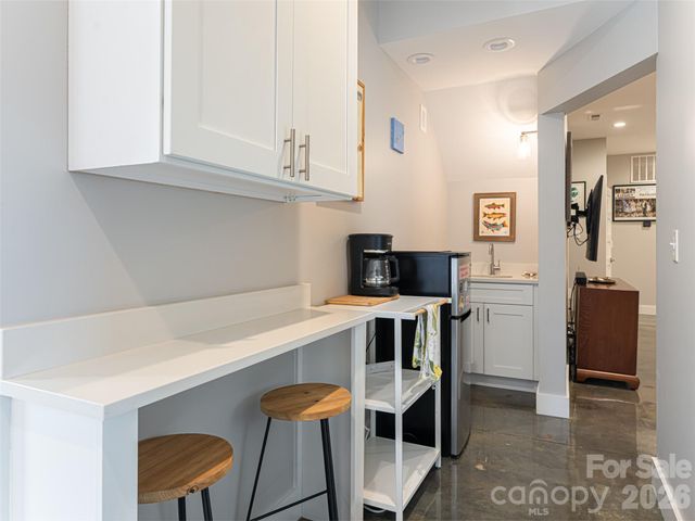 89 Vance Crescent Extension, Asheville, NC 28806