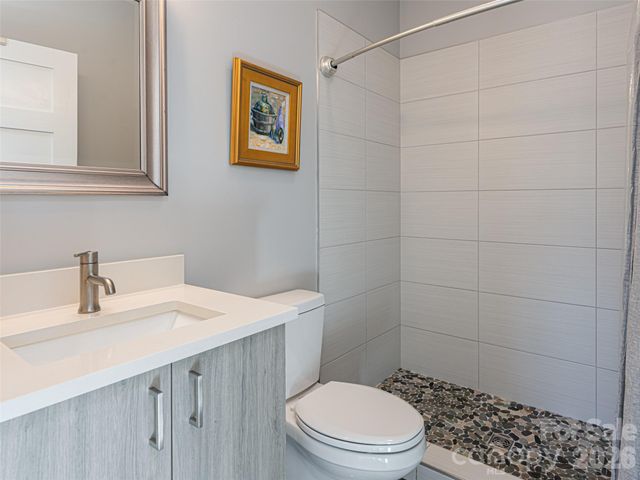 89 Vance Crescent Extension, Asheville, NC 28806