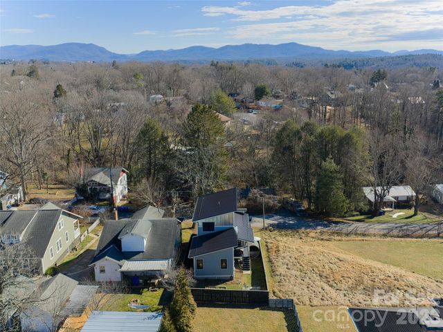 89 Vance Crescent Extension, Asheville, NC 28806