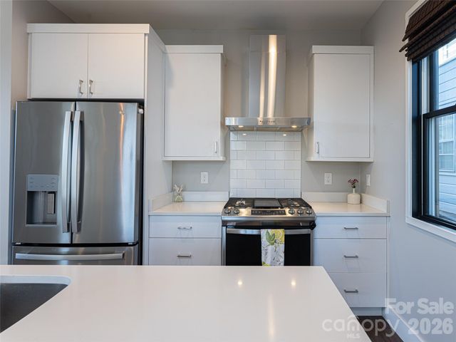 89 Vance Crescent Extension, Asheville, NC 28806