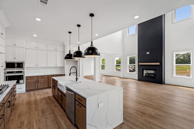 5001 Fairhaven Cir, Thompsons Station, TN 37179